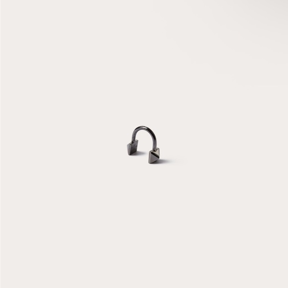 VALENTINO Unique Gunmetal Elegant Jewelry Piece - Picture 16 of 16